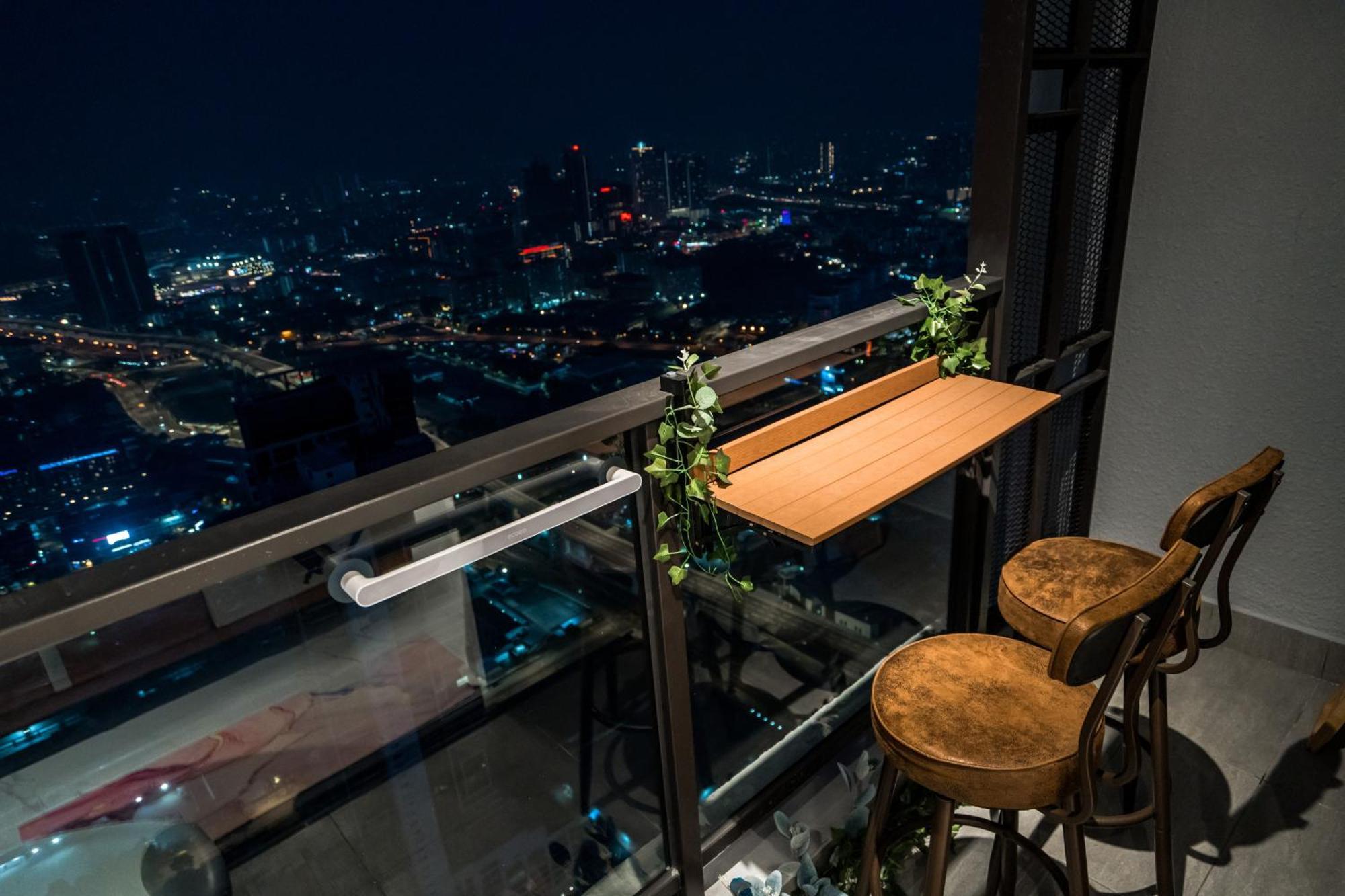 Skyscraper 65 Kl Highest Outdoor Bathtub Luxury Lavish Designer Suite Penthouse Lv65 Kuala Lumpur Exteriér fotografie